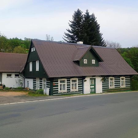 Penzion "V Zeleny" Рокитніце-над-Їзероу Екстер'єр фото
